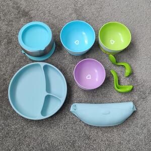 Muchkin Baby and Toddler Feeding Items Suction Plates Spoons and Bibs